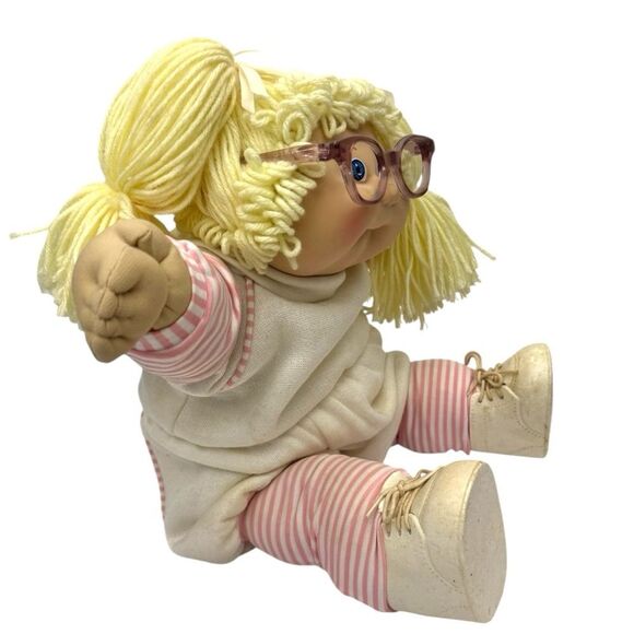 Vintage 1985 Cabbage Patch Kids Doll Adeline Lana Blonde Hair Blue Eyes w/Diaper - Picture 3 of 10